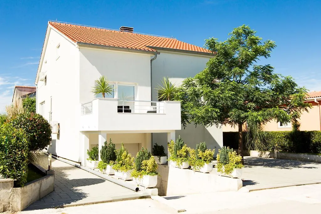Guest house Apartment Sunny Spell Zadar